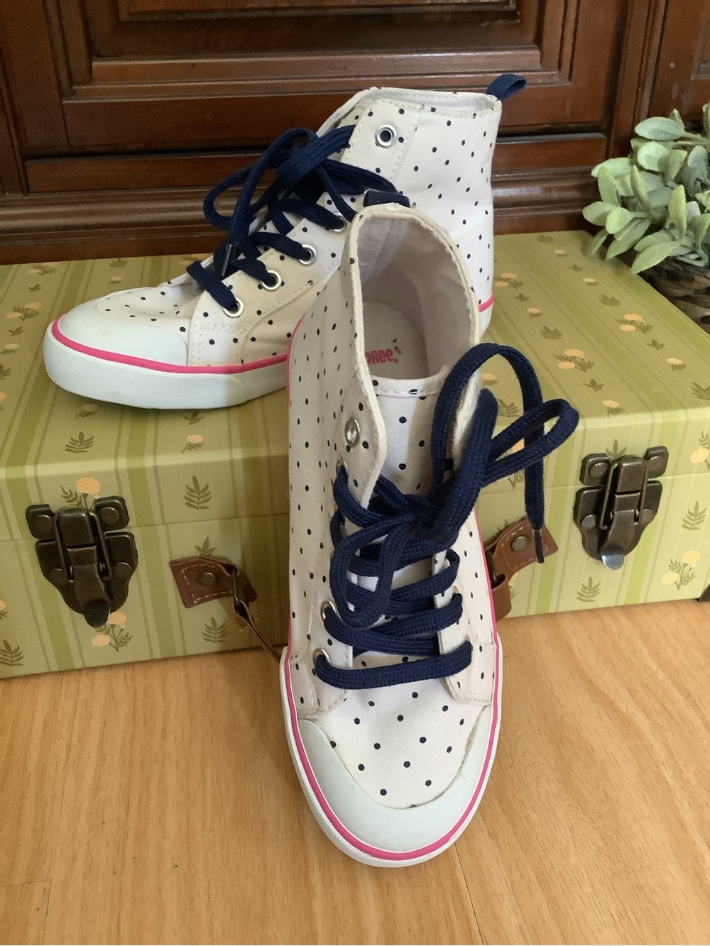 Gymboree White Polka Dot High-Top Sneakers with Navy Laces and Pink Trim, Size 1